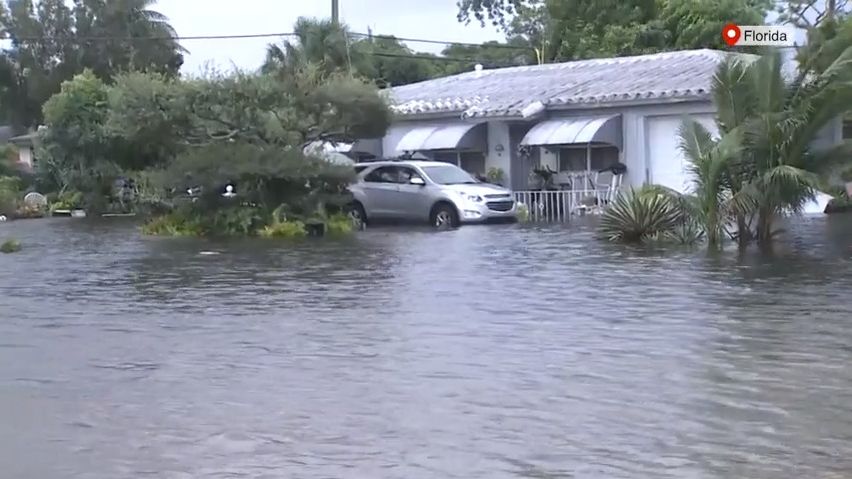 Video: Florida po bouři Eta. Ulice měst se proměnily v řeky